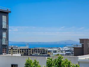 To Let 2 Bedroom Property for Rent in Green Point Western Cape